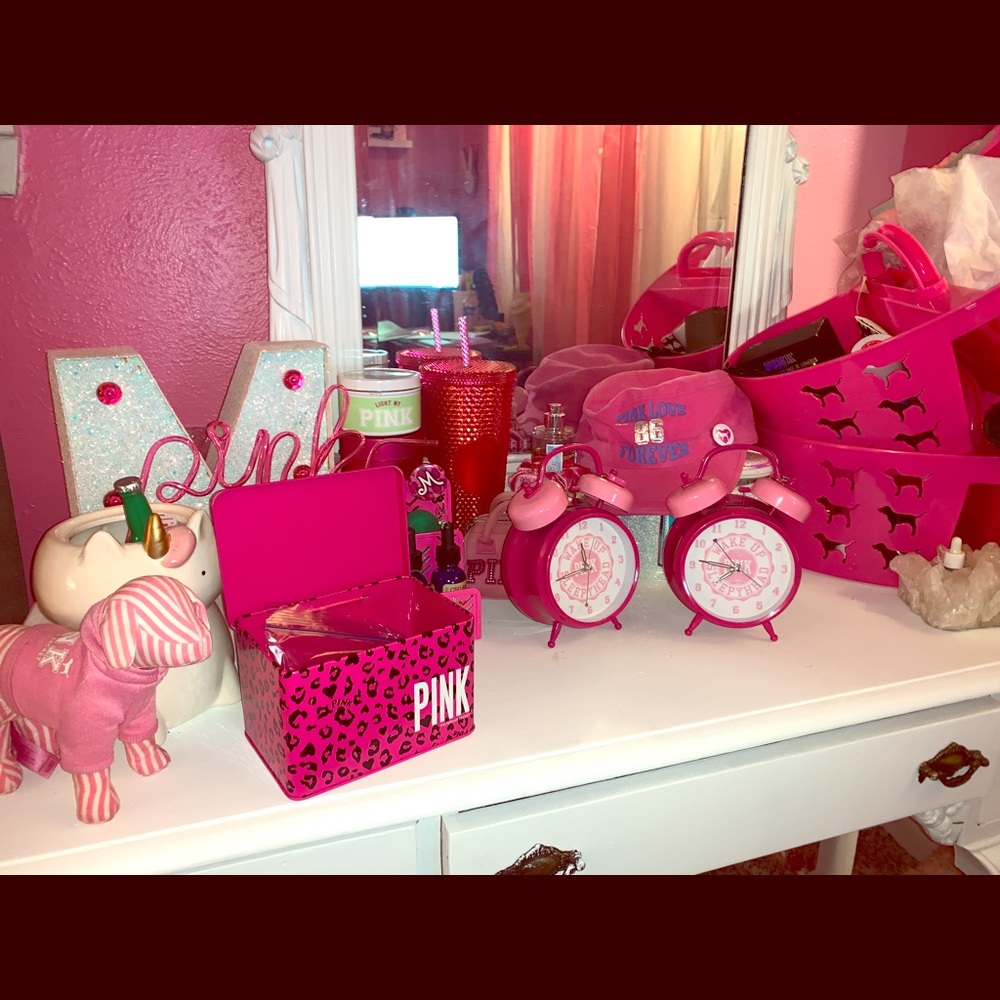 Nfs just showing,I’m a new pink collector!Donotbuy